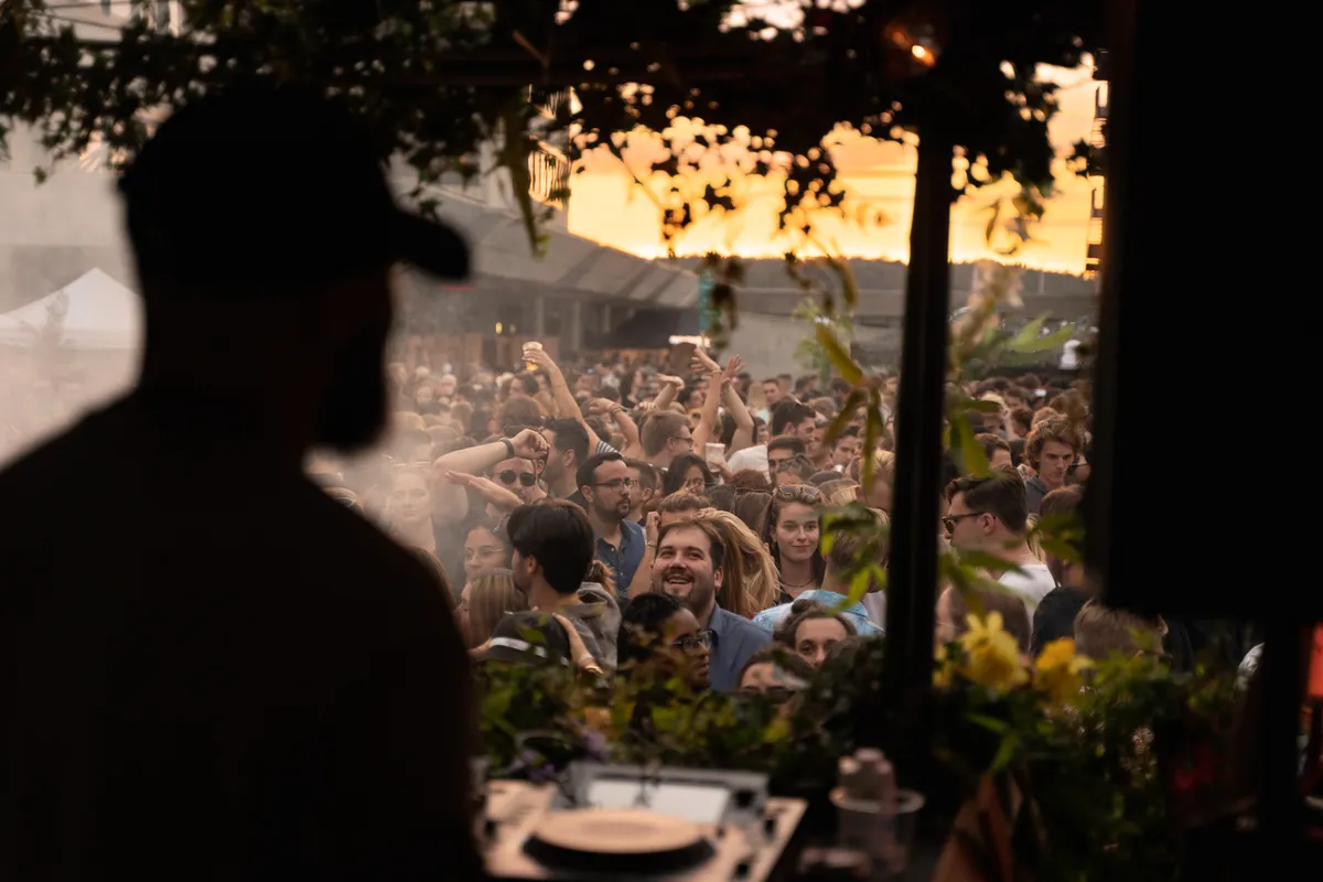 Dj Perspective On Crowd