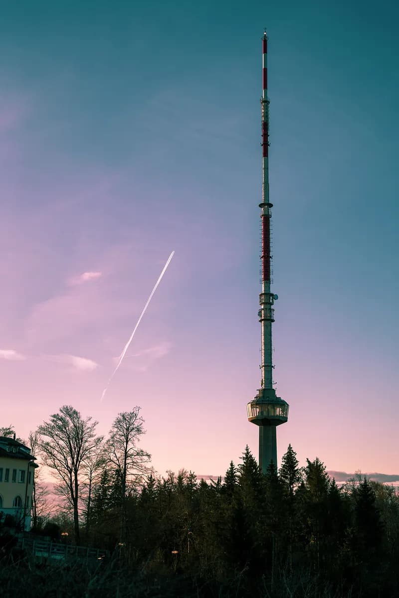 Uetliberg Pink Gradient